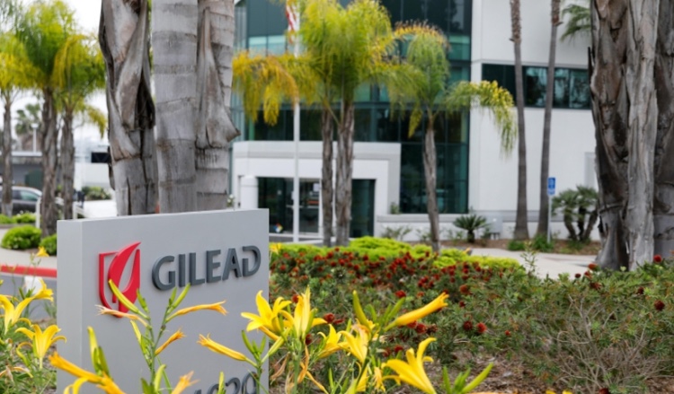 Gilead’s remdesivir first to win US approval to treat COVID-19