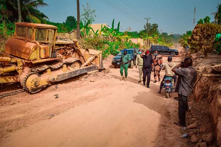 Azubogu Inspects ongoing Akamili- NAUTH Permanent Site Road Project he facilitated