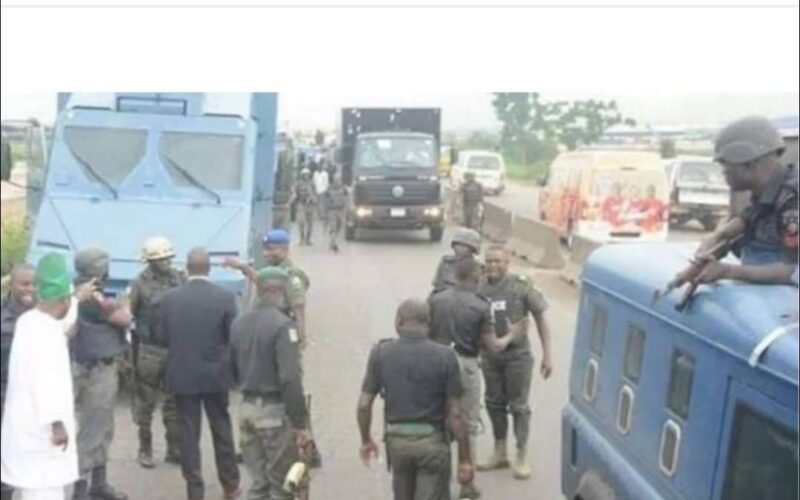 HABA!!! Robbers attack bullion van in Ondo state, cart away undisclosed amount of money