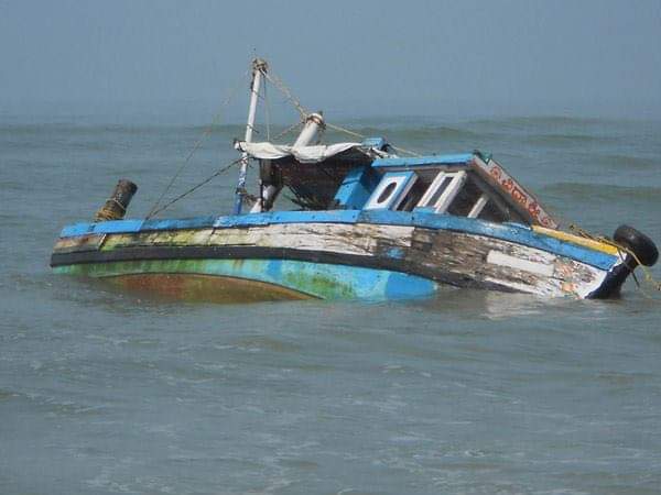 BREAKING: Many feared dead as boat carrying 160 passengers sinks in River Niger