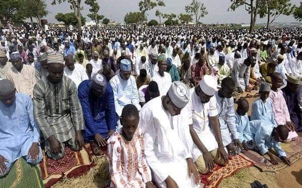 BREAKING: Sheik Dahiru Bauchi Disobeys Sultan of Sokoto, As Followers Celebrate Eid-ul Fitr Today