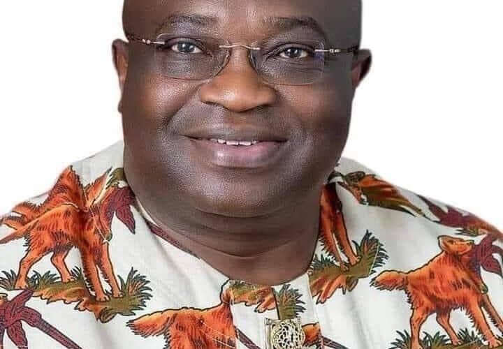 Ikpeazu meets with cabinet, plans security roundtable