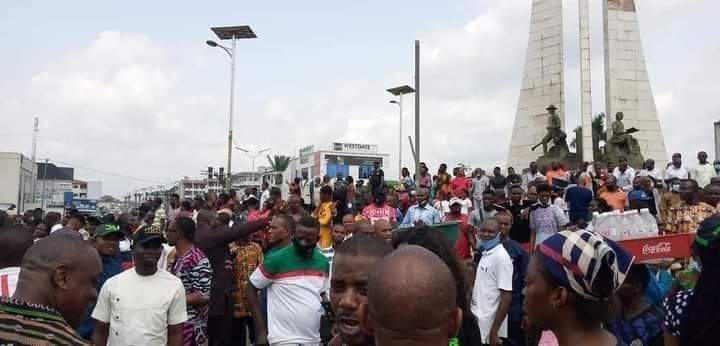 BREAKING!!! Heavy Protest Rocks Imo State Over Rising Insecurity