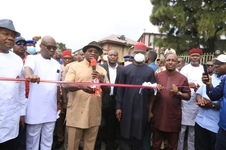 Gov Ikpeazu promises to complete all ongoing projects before 2023 as he commissions Immaculate road in Aba