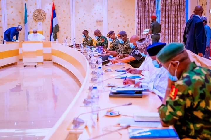 Insecurity: Buhari meets security chiefs, others