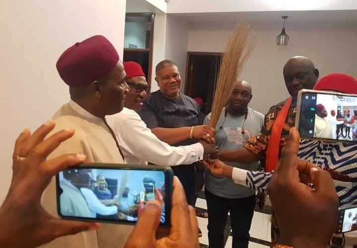 Anambra 2021: Dr Godwin Maduka’s Deputy Dumps Accord, Decamps To APC