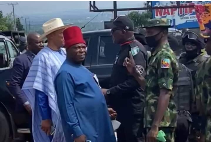 BREAKING: Tight Security In Ihala, Army Commander Stops Victor Umeh, APGA Chieftain, From Entering Ihiala LG HQ