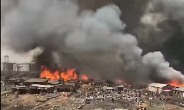 BREAKING: Many injured as fire razes shanties in Ebute Meta, Lagos (Photos)