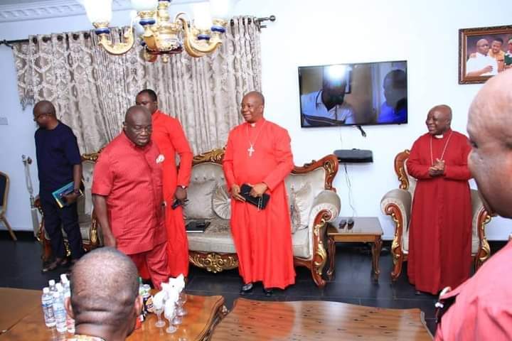 Ikpeazu brokers peace between Presbyterian Church and Okagwe Community Over Hope Waddell University