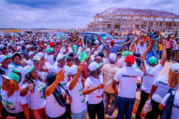 PHOTOS: ‘You’re An Engineer With Repute’: Buhari Hails Umahi’s Infrastructure Drive 17 FB IMG 1651769175992