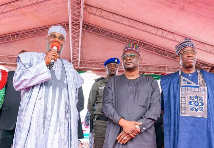 2023: Atiku makes touching speech as PDP receives new members in Yola