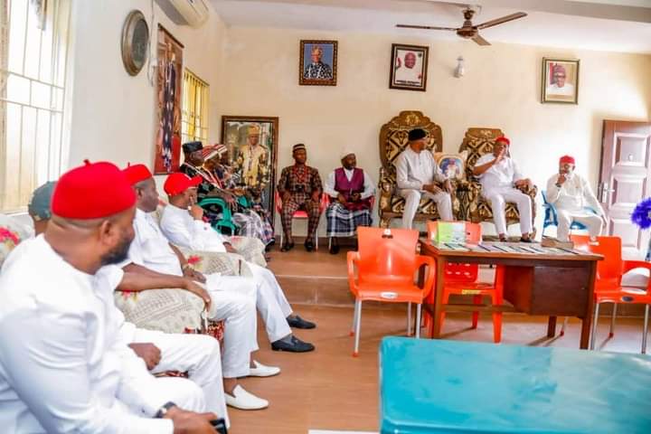 Abia-North: Kalu announces construction of Elughu Nkporo road as he arrives community