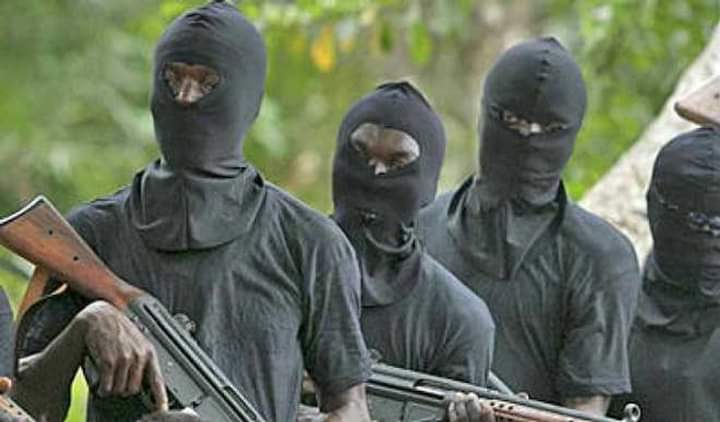 Gunmen kill 5 soldiers, one other in Anambra