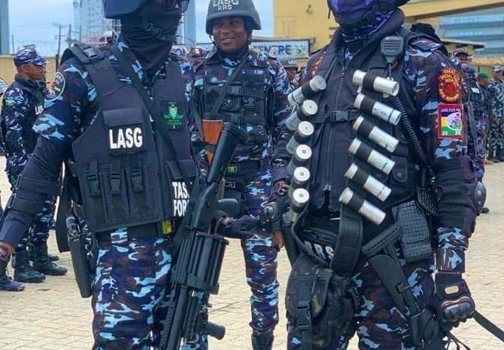 PHOTOS: Police deployed in Lagos ahead of Independence Day rallies 