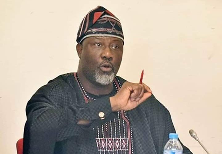 Naira Redesign: ‘Politicians Are Carrying Cash’ — Sowore Mocks Dino Melaye For Donating Cash At Event