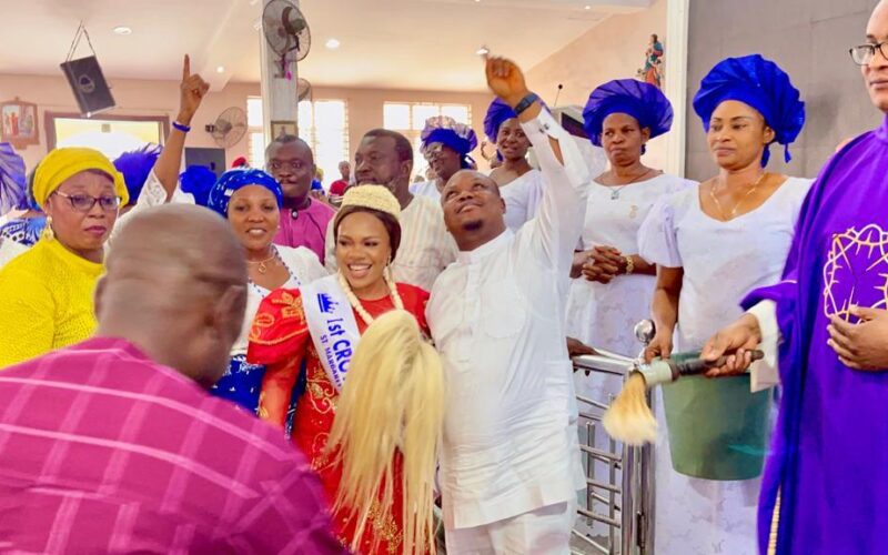 Ajeromi/Ifelodun Fed Constituency: Catholic Church Honours Wife Of PDP House Of Reps Candidate, OmoBarca [PHOTOS]