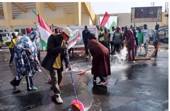 Drama as PDP members in Plateau clean Jos venue of APC presidential flag-off