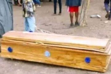 PHOTOS: In-Laws Reject Casket Bought By Benue Man For His Wife’s Mother’s Burial