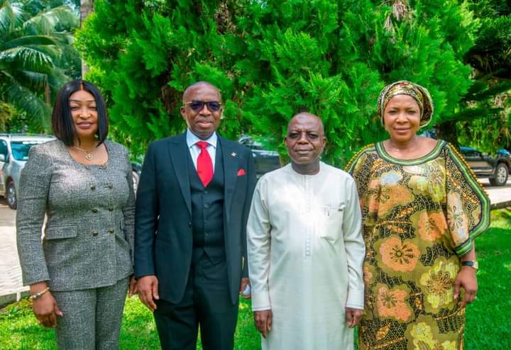 PHOTOS: Zenith Bank MD Onyeagwu Visits Abia Gov Alex Otti 