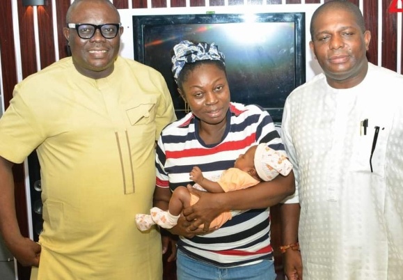 Mascot Uzor-Kalu Visits Journalist Who Welcomed First Child 11 Years After Marriage (Photos)