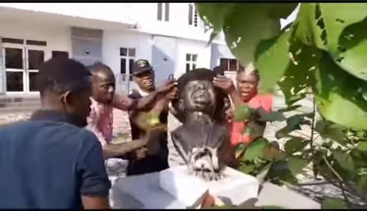 Angry Rivers Youths Destroy Statue Of FCT Minister, Nyesom Wike In Obio/Akpor Council Area (Photos, Video)
