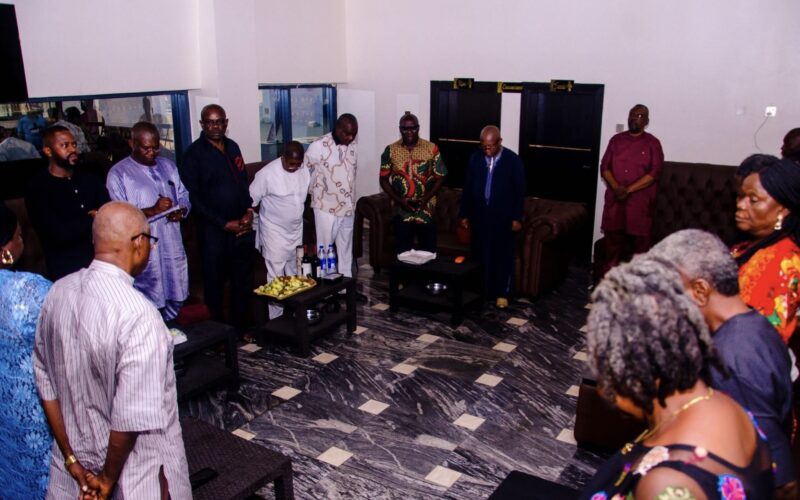 PHOTOS: Akpabio’s Aide, Ikenna Ukwa, Meets Abiriba APC Leaders In Aba