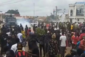 Police Fire Tear Gas At Residents Protesting Killings In Benue