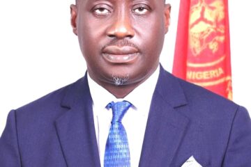 Cross River North Senator Jarigbe Agom Jarigbe Dumps PDP For APC