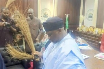 Adamawa Governor Ahmadu Fintiri Dumps PDP For APC